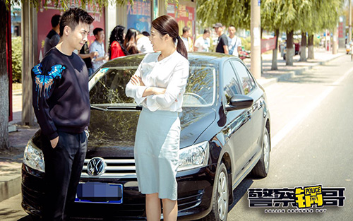 老丈人吓坏准女婿? 《警察锅哥》"戾气"太重需要粉红来调剂